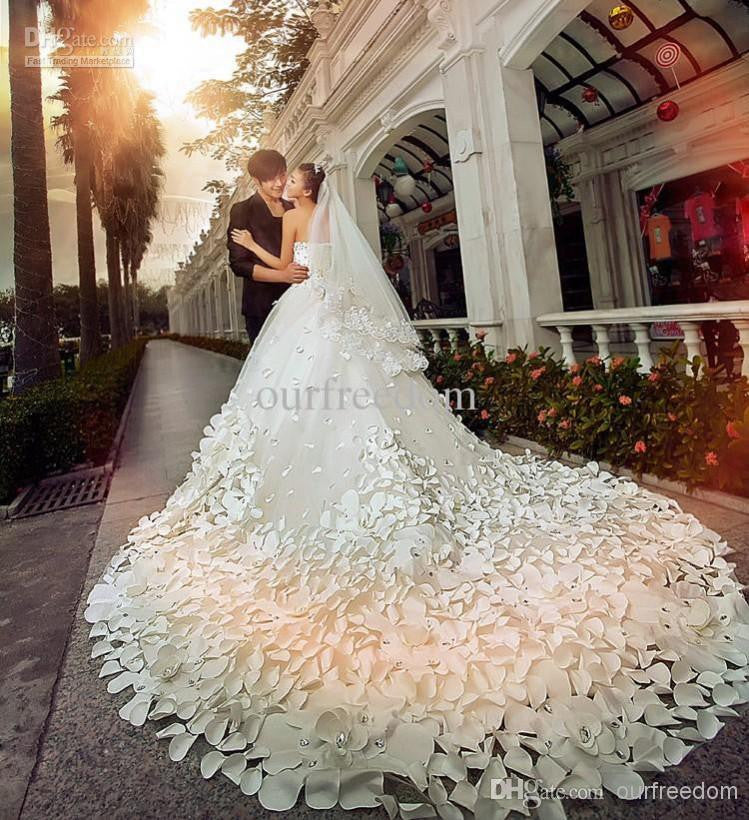 2014 New Luxury Wedding Dresses With Sweetheart Crystals Beads Backless Handmade Flowers A Line Chapel Train Tulle Hot Church Bridal Gowns 2014 New Luxury Wedding Dresses With Sweetheart Crystals Beads Backless Handmade Flowers A Line Chapel Train Tulle Hot Church Bridal Gowns